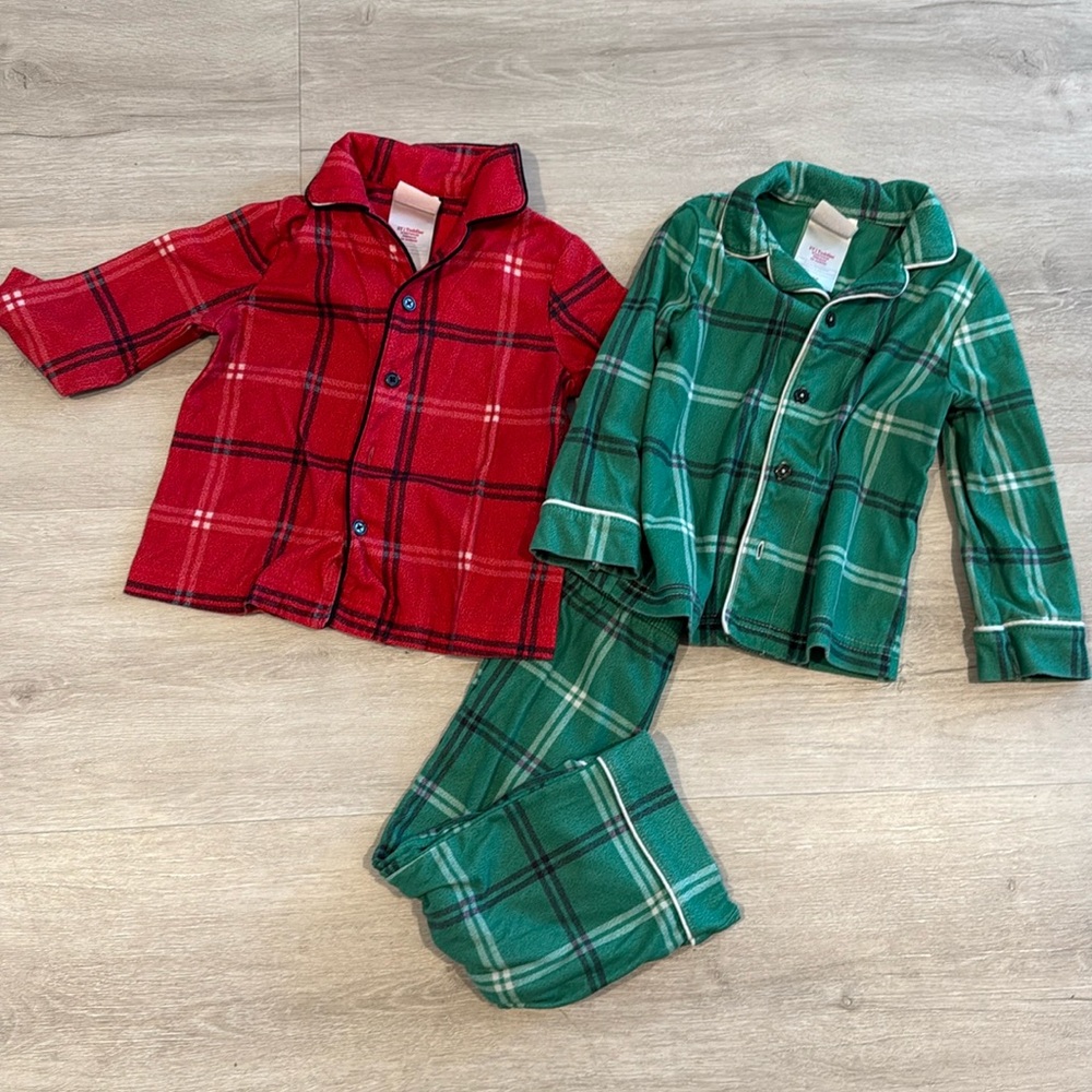 Wondershop holiday pajamas 2T
